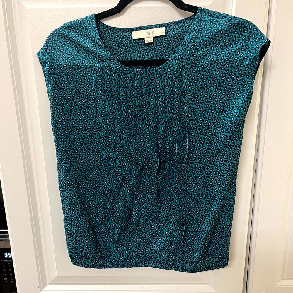 LOFT top pettie blouse